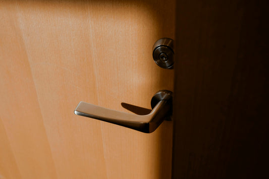 Entretien serrure clé PTT : astuce anti-grippage
